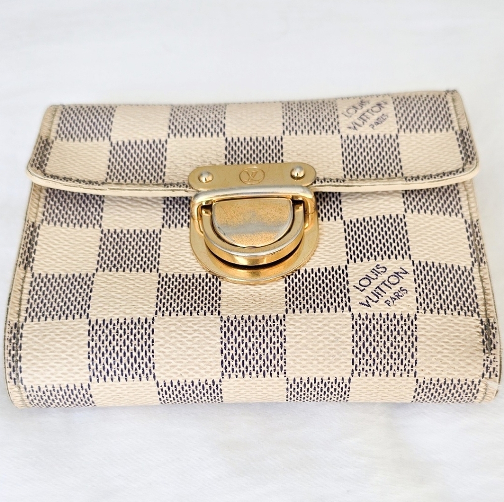 Louis Vuitton Damier Azur Wallet with Gold Clasp - Picture 2 of 8